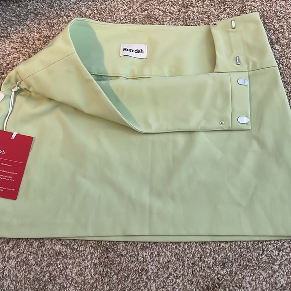 Aritzia | Sunday Best | Wendy Mini Skirt - Picture 9 of 9